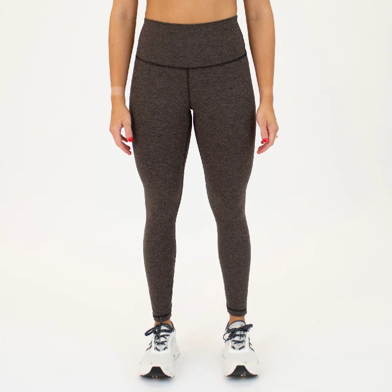 Women's Velvet Tight Trousers in Burgundy for a Luxurious and Elegant AppearanceEl Toro Legging 25" - High Rise Women's Velvet Tight Trousers in Burgundy for a Luxurious and Elegant AppearanceEl Toro Legging 25" - High Rise