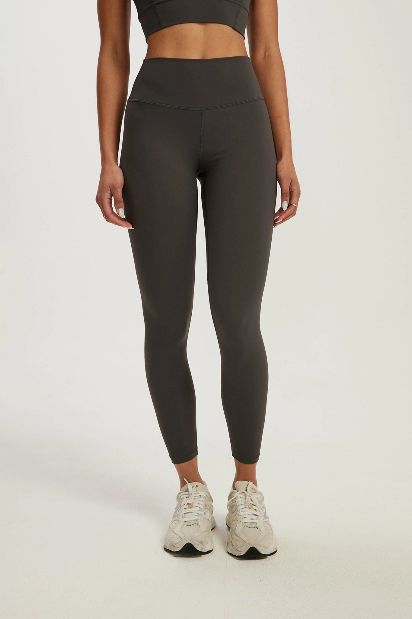 Women's Seamless Compression Tight Trousers in Gray for Fitness and Yoga SessionsFenixLite 7/8 Legging Women's Seamless Compression Tight Trousers in Gray for Fitness and Yoga SessionsFenixLite 7/8 Legging