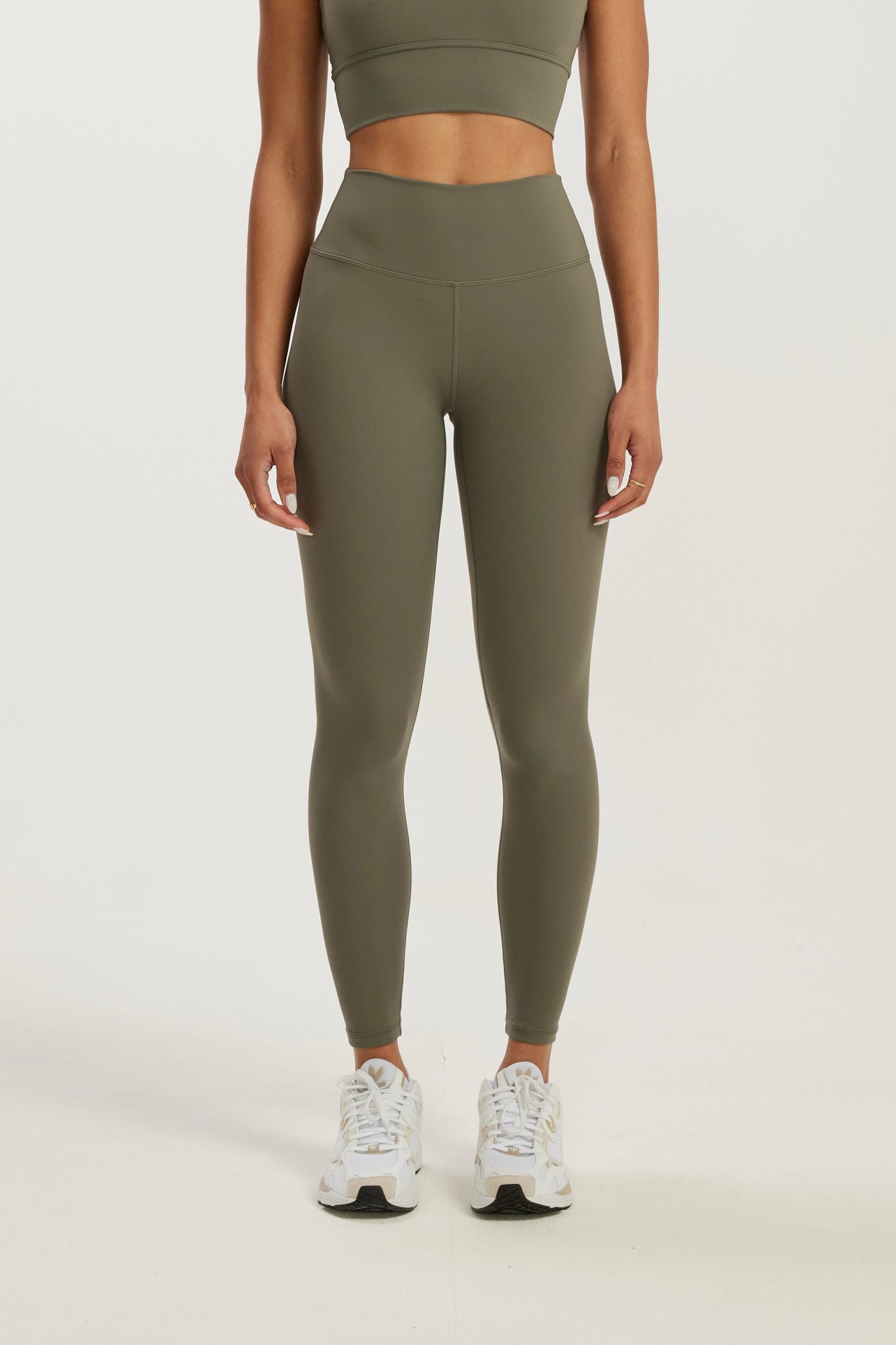 Plus Size Women's Embroidered Tight Trousers in White for a Feminine and Elegant StyleFenixLite 7/8 Legging Plus Size Women's Embroidered Tight Trousers in White for a Feminine and Elegant StyleFenixLite 7/8 Legging