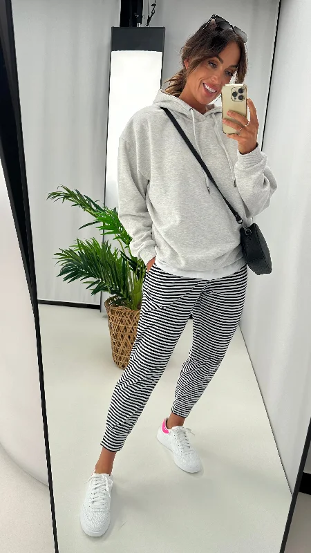 Women's Leather - Look Tight Trousers with Zipper Details in Dark Gray for an Urban StyleSilent Theory Falling Bricks Stripe Pant Navy Women's Leather - Look Tight Trousers with Zipper Details in Dark Gray for an Urban StyleSilent Theory Falling Bricks Stripe Pant Navy