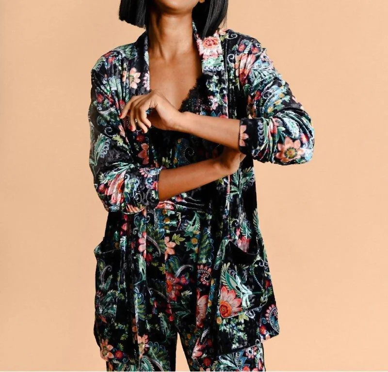 Plus Size Women's Embroidered Blazers in Floral Patterns for a Feminine TouchFreya Floral Velvet Blazer Plus Size Women's Embroidered Blazers in Floral Patterns for a Feminine TouchFreya Floral Velvet Blazer