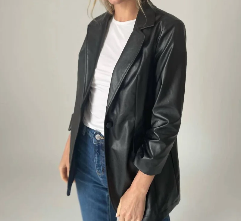 Single - Breasted Women's Tweed Blazers with Gold Buttons for a Classic LookVienna Oversized Faux Leather Blazer In Black Single - Breasted Women's Tweed Blazers with Gold Buttons for a Classic LookVienna Oversized Faux Leather Blazer In Black