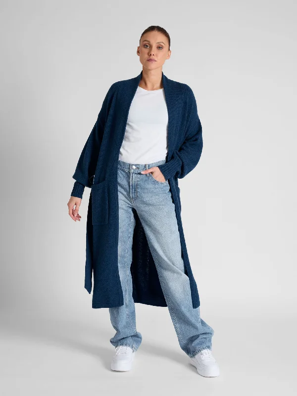 ribbed women cardigan with a classic textureCashmere coat "Trench" - mountain blue