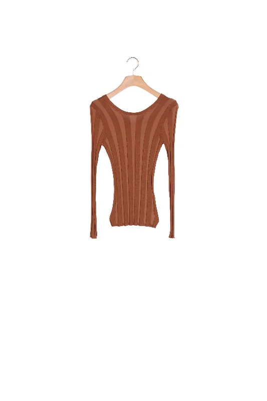 oversized women cardigan for a trendy and cozy lookPull à twist et anneau au dos