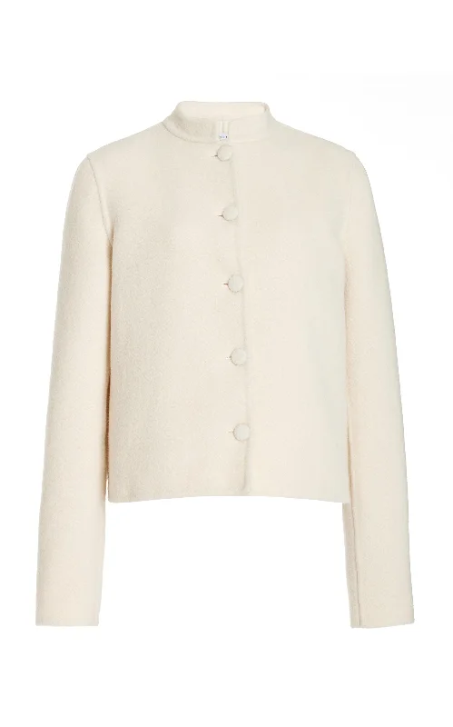 Belted women's cashmere coats in soft pastels for a luxurious feelLarrington Jacket in Ivory Double-Face Recycled Cashmere Felt Belted women's cashmere coats in soft pastels for a luxurious feelLarrington Jacket in Ivory Double-Face Recycled Cashmere Felt