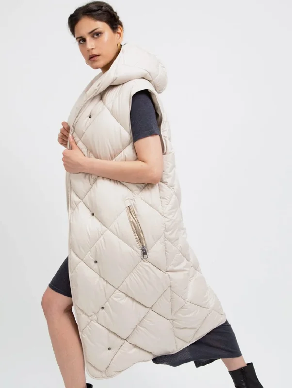Plus size women's wool blend coats for a warm and stylish winterPenzance Recycled Long Sleeveless Puffer Jacket | Beige Plus size women's wool blend coats for a warm and stylish winterPenzance Recycled Long Sleeveless Puffer Jacket | Beige
