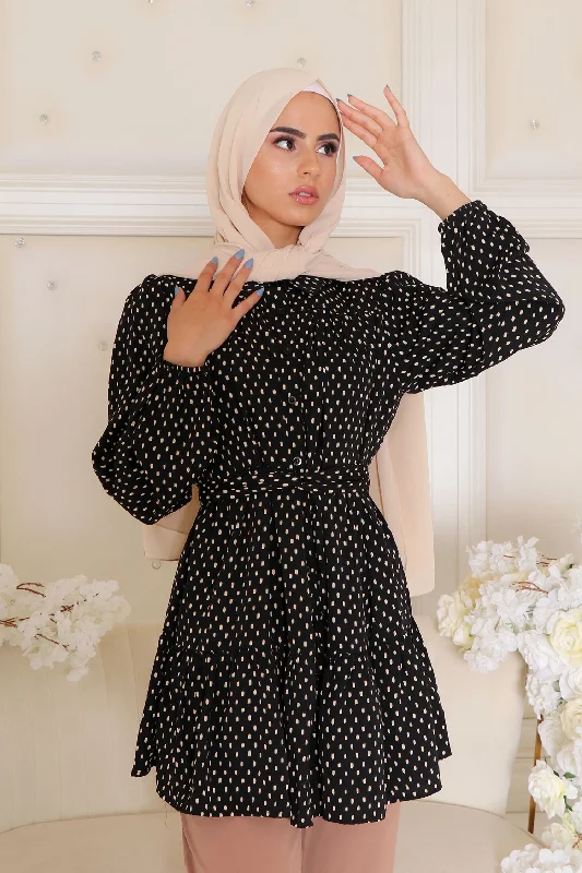cable knit women cardigan with intricate patternsSadie Floral Smock Top- Black & White cable knit women cardigan with intricate patternsSadie Floral Smock Top- Black & White