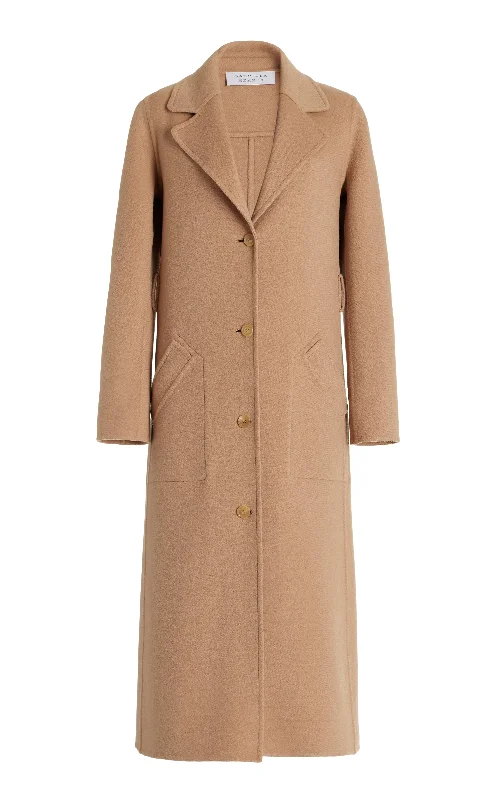 Plus size women's wool blend coats for a warm and stylish winterWilliam Coat in Camel Double-Face Recycled Cashmere Plus size women's wool blend coats for a warm and stylish winterWilliam Coat in Camel Double-Face Recycled Cashmere