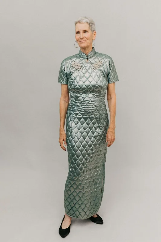 Plus Size Women's Tunic - Style Sweater Dresses with PocketsFolkwear 122 Hong Kong Cheongsam Dress Plus Size Women's Tunic - Style Sweater Dresses with PocketsFolkwear 122 Hong Kong Cheongsam Dress