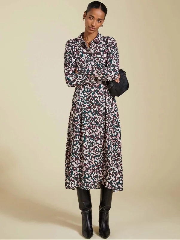 Women jumpsuits with embroidered accents for a personalized and unique touchBecky LENZING™ ECOVERO™ Printed Midi Dress | Animal Print Women jumpsuits with embroidered accents for a personalized and unique touchBecky LENZING™ ECOVERO™ Printed Midi Dress | Animal Print