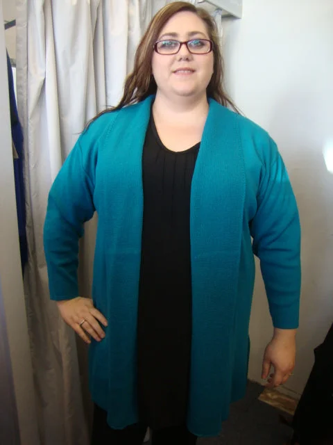Women's quilted puffer jackets in a cropped silhouette for a modern twistBig Scene Knitted Jacket (4 colours)