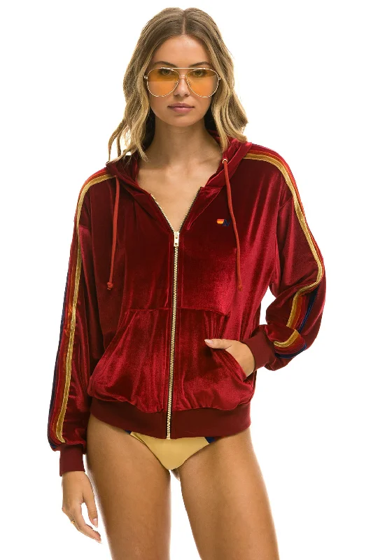 Women's fleece - lined hoodie with thumbholes for warmth in winterCLASSIC VELVET RELAXED ZIP HOODIE - RED Women's fleece - lined hoodie with thumbholes for warmth in winterCLASSIC VELVET RELAXED ZIP HOODIE - RED
