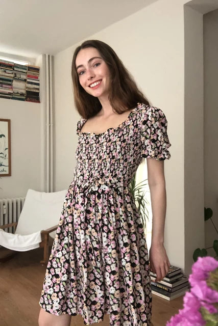 Halter Neck Women Dress to Show Off the Shoulders and NecklineFlower Guiped Mini Dress Halter Neck Women Dress to Show Off the Shoulders and NecklineFlower Guiped Mini Dress