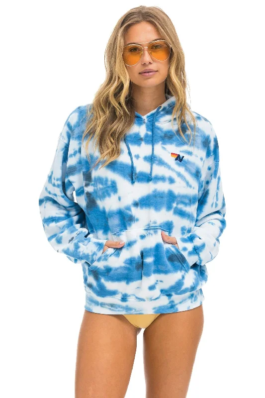Women's quarter - zip sweatshirt made of organic cotton for eco - conscious fashionHAND DYED PULLOVER HOODIE RELAXED - TIE DYE BLUE Women's quarter - zip sweatshirt made of organic cotton for eco - conscious fashionHAND DYED PULLOVER HOODIE RELAXED - TIE DYE BLUE