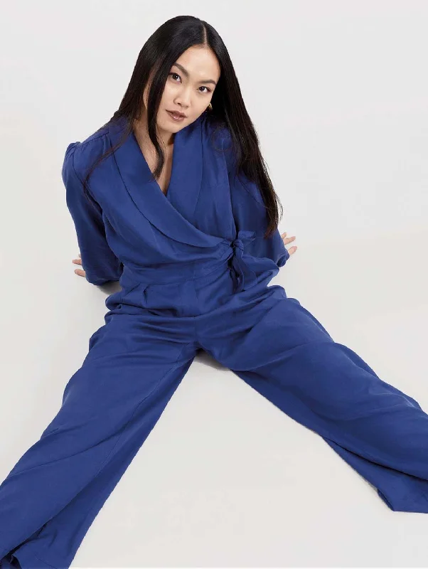 Ruffled women jumpsuits with a feminine touch for a date nightKangra Women's TENCEL™ Jumpsuit | Navy Ruffled women jumpsuits with a feminine touch for a date nightKangra Women's TENCEL™ Jumpsuit | Navy