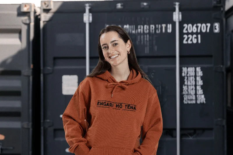 Women's sweatshirt with a mesh panel insert for breathability during workoutsLEGACY HOODIE (MAORI). Women's sweatshirt with a mesh panel insert for breathability during workoutsLEGACY HOODIE (MAORI).