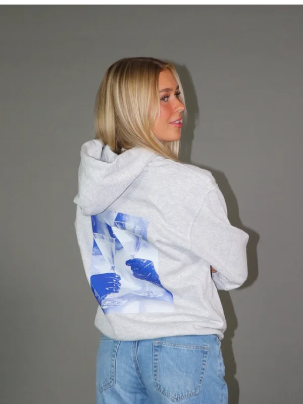 Women's quarter - zip sweatshirt made of organic cotton for eco - conscious fashionMARTINI FOR 2 HOODIE (rygprint) - GRÅ Women's quarter - zip sweatshirt made of organic cotton for eco - conscious fashionMARTINI FOR 2 HOODIE (rygprint) - GRÅ