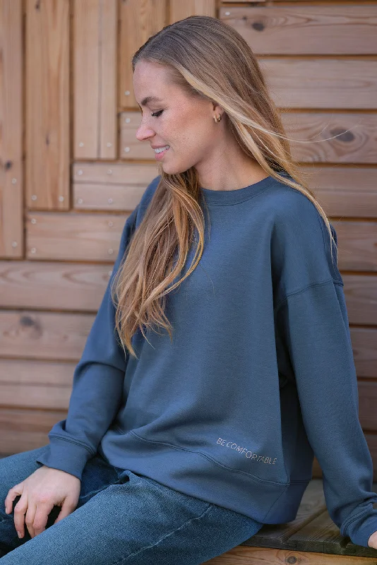 Women's hoodie with a glittery print for a glamorous and sparkly appearanceMary Sweatshirt 2583 | Blue | Sweatshirt fra Prepair Women's hoodie with a glittery print for a glamorous and sparkly appearanceMary Sweatshirt 2583 | Blue | Sweatshirt fra Prepair
