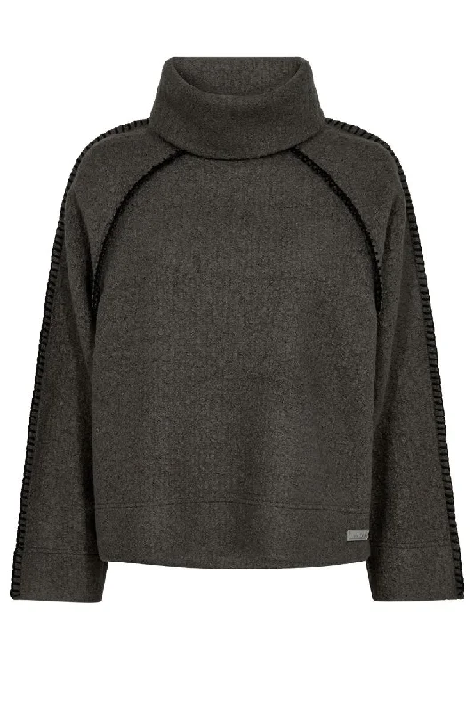 Women's pullover hoodie with a side slit for a modern and relaxed fitCaja O-LS Sweatshirt | Sharkskin | Bluse fra Mos Mosh Women's pullover hoodie with a side slit for a modern and relaxed fitCaja O-LS Sweatshirt | Sharkskin | Bluse fra Mos Mosh