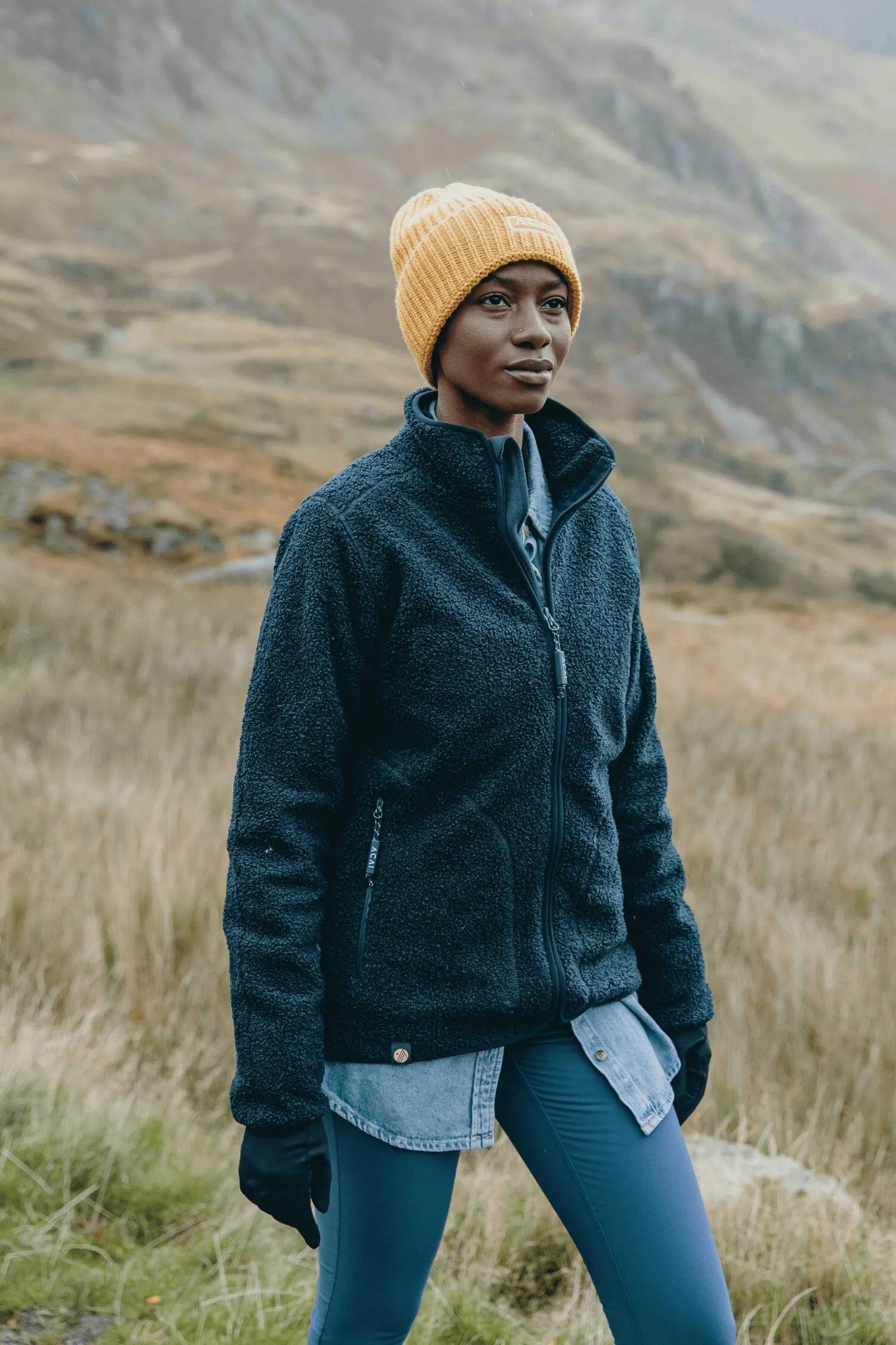 Women's quilted puffer jackets in a cropped silhouette for a modern twistWindproof Full Zip Fleece - Deep Navy Women's quilted puffer jackets in a cropped silhouette for a modern twistWindproof Full Zip Fleece - Deep Navy