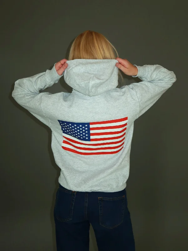 Women's zip - front sweatshirt with contrast stitching for a sporty aestheticUS FLAG HOODIE (rygprint) - GRÅ Women's zip - front sweatshirt with contrast stitching for a sporty aestheticUS FLAG HOODIE (rygprint) - GRÅ