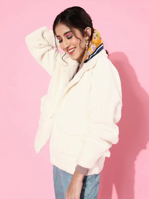 Women's quilted puffer jackets in a cropped silhouette for a modern twistWhite Faux Fur Oversized Jacket Women's quilted puffer jackets in a cropped silhouette for a modern twistWhite Faux Fur Oversized Jacket