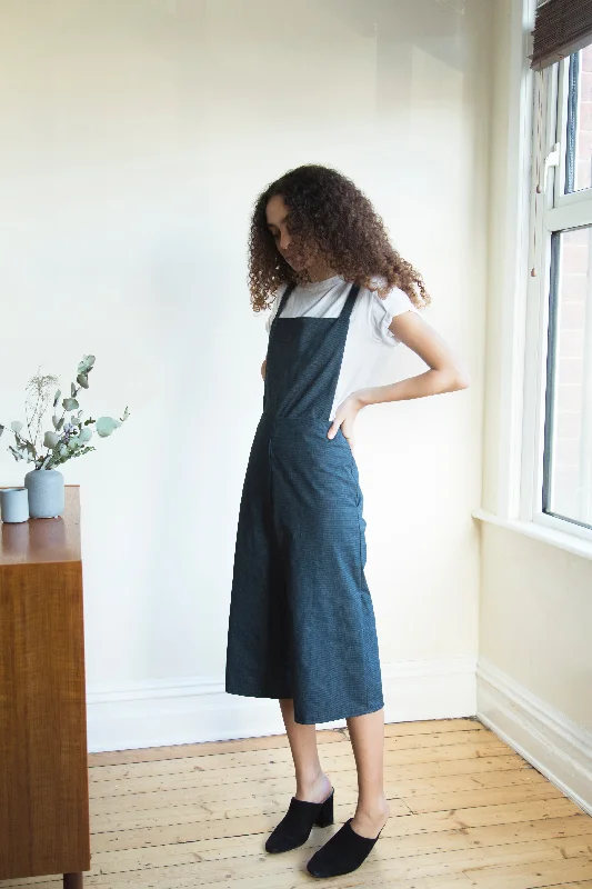 Women jumpsuits with a ruched bodice for a more feminine and form - fitting appearanceWorkshop Emily Culotte Pinafore Women jumpsuits with a ruched bodice for a more feminine and form - fitting appearanceWorkshop Emily Culotte Pinafore