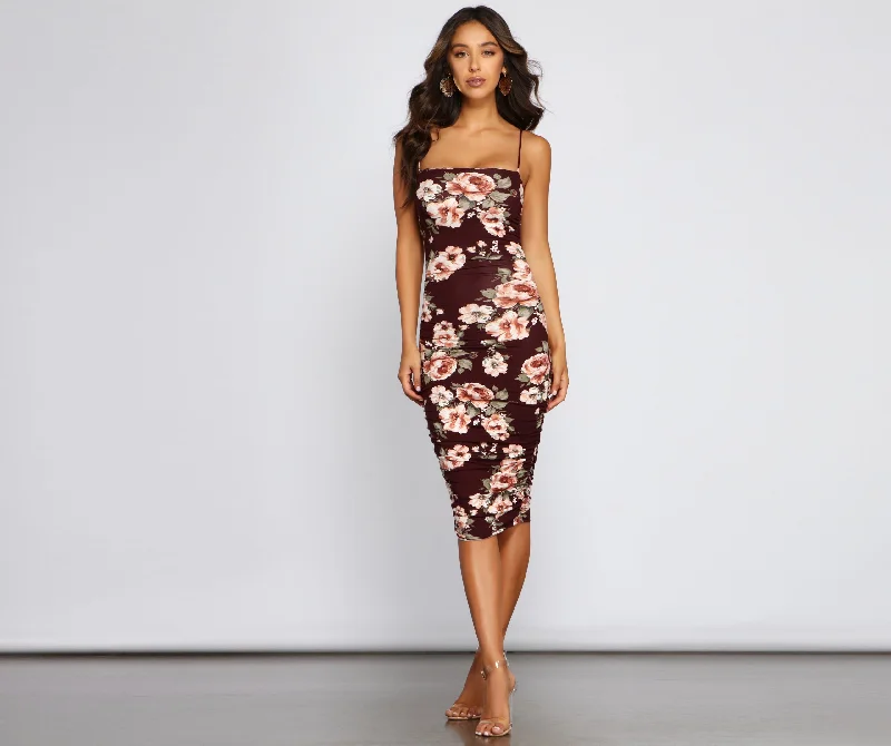 Midi dresses with geometric cutouts for a contemporary and edgy lookFloral Lover Ruched Midi Dress Midi dresses with geometric cutouts for a contemporary and edgy lookFloral Lover Ruched Midi Dress