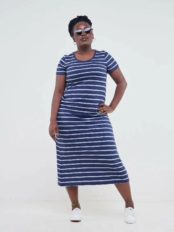 Velvet midi dresses in jewel tones for a glamorous winter eventHessed Sleeved Midi Stripped Dress - Blue Velvet midi dresses in jewel tones for a glamorous winter eventHessed Sleeved Midi Stripped Dress - Blue
