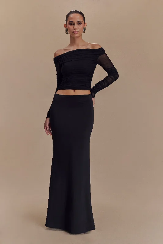Maxi dresses with cold - shoulder cutouts for a trendy lookDarla Mesh And Slinky Off Shoulder Maxi Dress - Black Maxi dresses with cold - shoulder cutouts for a trendy lookDarla Mesh And Slinky Off Shoulder Maxi Dress - Black