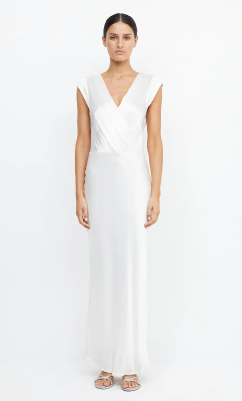 Maxi dresses with a gathered skirt for a voluminous and dramatic effectMOON DANCE MAXI DRESS - IVORY
