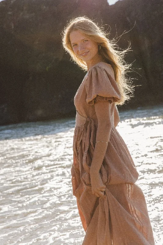 Maxi dresses with balloon sleeves for a vintage - inspired styleUma Maxi Dress ~ Clay Maxi dresses with balloon sleeves for a vintage - inspired styleUma Maxi Dress ~ Clay