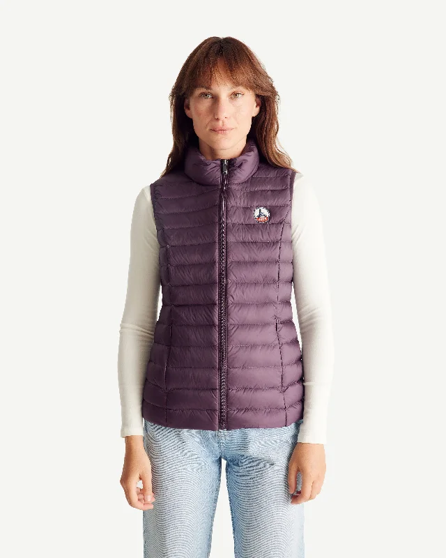 eco - friendly down coat made from recycled materialsFig Seda lightweight sleeveless puffer jacket eco - friendly down coat made from recycled materialsFig Seda lightweight sleeveless puffer jacket