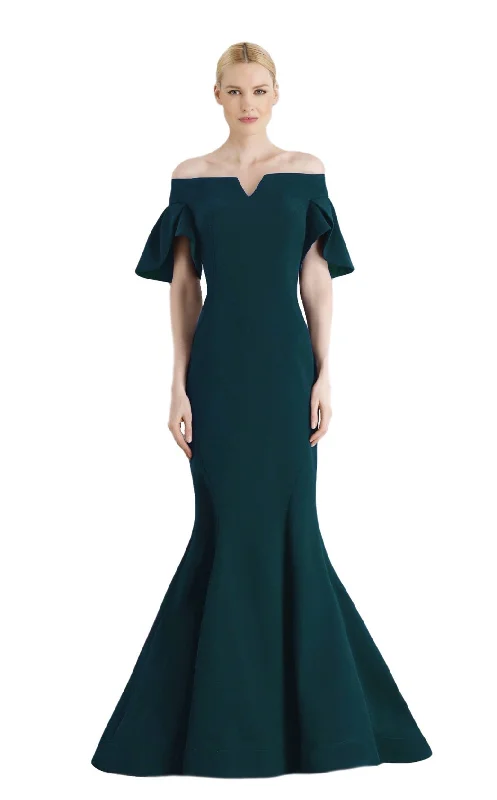 Formal dresses with button - front designs and tulle skirts for a charming prom styleJanique 1941 Formal dresses with button - front designs and tulle skirts for a charming prom styleJanique 1941