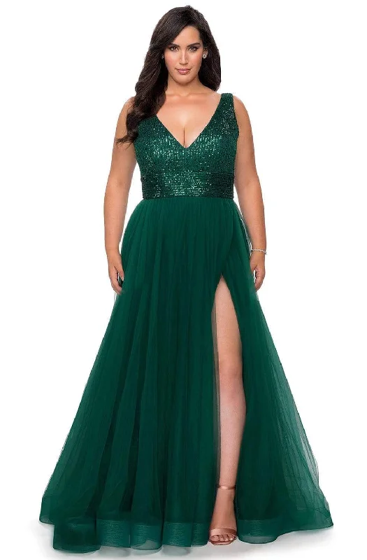 Prom dresses with lace - trimmed hems and off - the - shoulder necklines for a delicate lookLa Femme - 29045 Sequined V-Neck High Slit Junior Prom Gown Prom dresses with lace - trimmed hems and off - the - shoulder necklines for a delicate lookLa Femme - 29045 Sequined V-Neck High Slit Junior Prom Gown