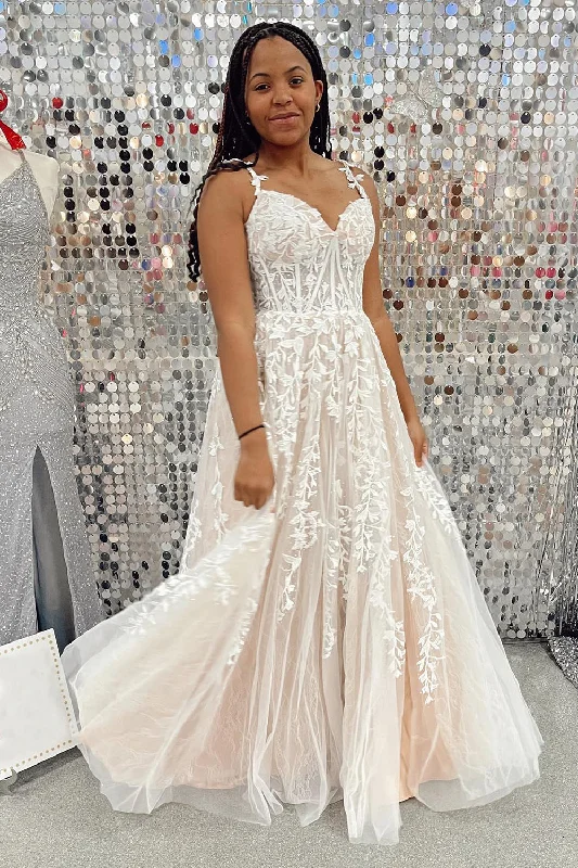 Evening party dresses with a long train for a dramatic entranceWhite Off the Shoulder Prom Dress with Appliques Evening party dresses with a long train for a dramatic entranceWhite Off the Shoulder Prom Dress with Appliques