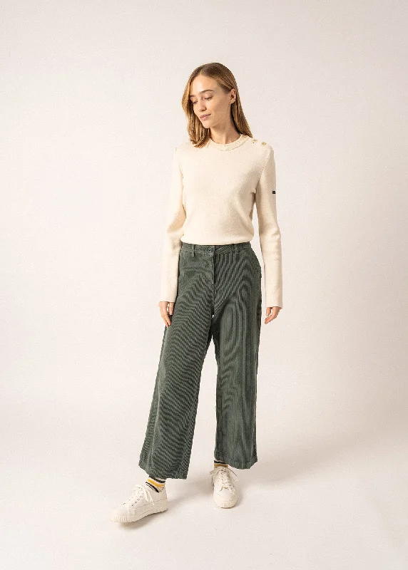 Embroidered Women Shorts with Intricate DesignsTess Velvet Trousers - straight cut (VEGETAL) Embroidered Women Shorts with Intricate DesignsTess Velvet Trousers - straight cut (VEGETAL)